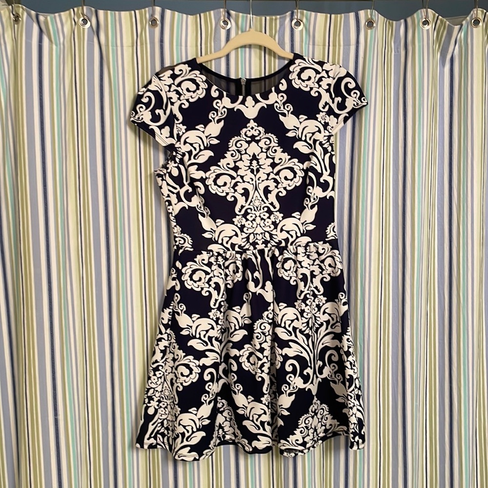 Cute navy and white dress (9/10)